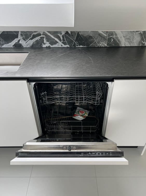 Charmant appartement sous les toits de 2 pièces à Frinvillier, entièrement rénové ! 4