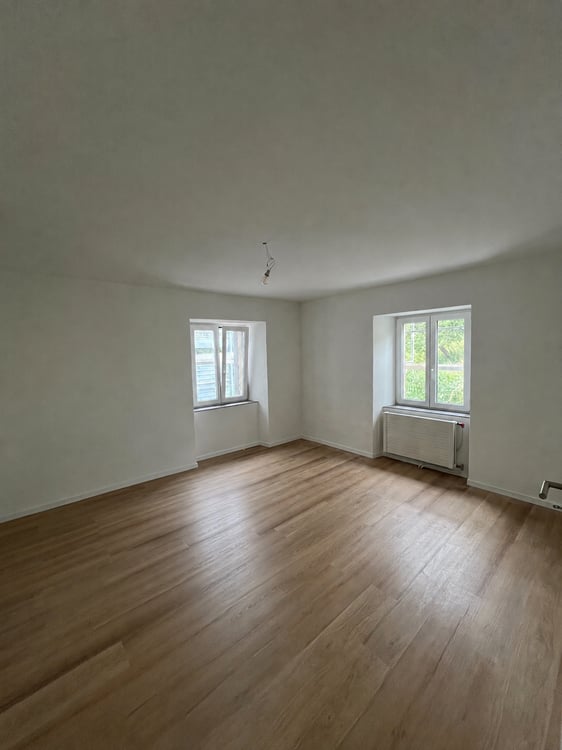 Appartement rénové de 3 pièces – CHF 1’050.– charges comprises 4