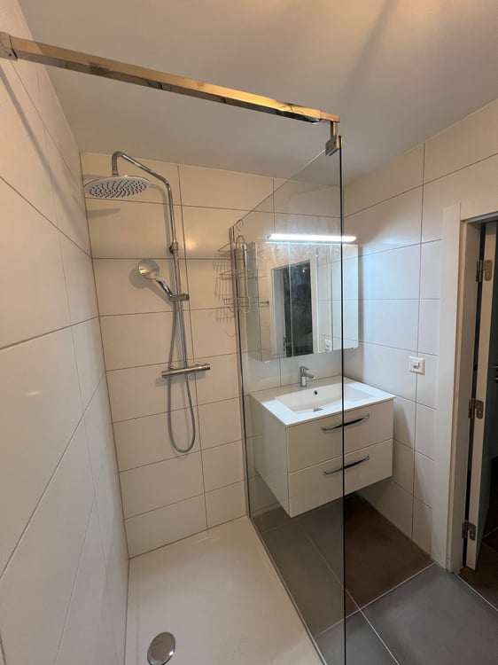 Appartement rénové de 3 pièces – CHF 1’050.– charges comprises 8