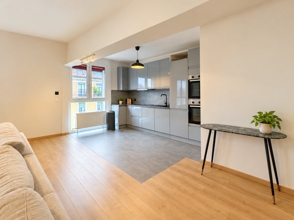 Magnifique duplex entièrement rénové au dernier étage 1