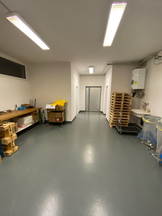 Attraktive Gewerbe-/Verkaufsfläche am Kreuzplatz in Aesch – 290 m², rollstuhlgängig & renoviert 12