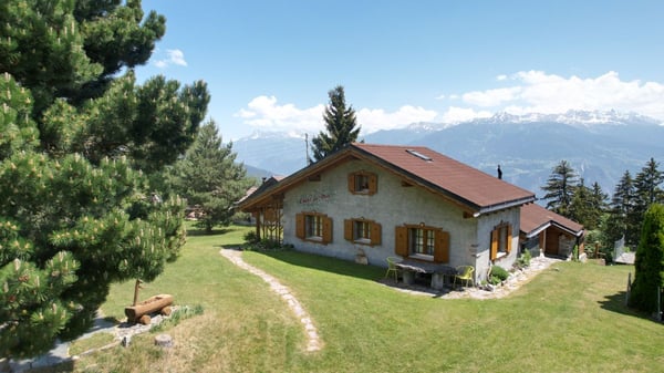 Copy: Authentique chalet avec vue panoramique 1