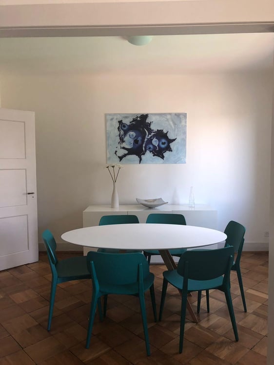 Stilvolle möblierte 4-Zimmerwohnung mit Balkon 5
