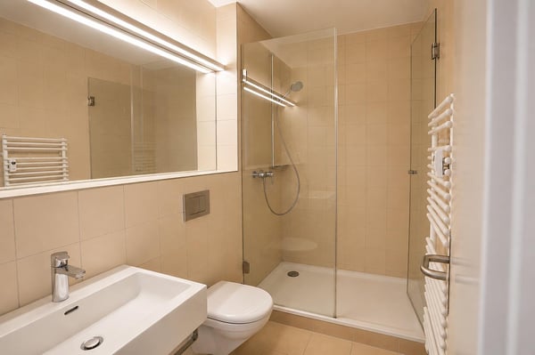 Moderne 3-Zimmer-Dachwohnung mit zwei Dachterrassen an zentraler Lage in Basel 6