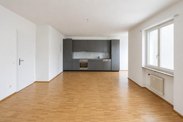 attraktive, grosszügige 3.5 - Zimmerwohnung nähe Bahnhof SBB 1
