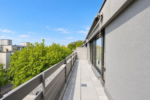 Sonnige 3,5-Zimmer-Dachwohnung Nähe der Langen Erlen 5