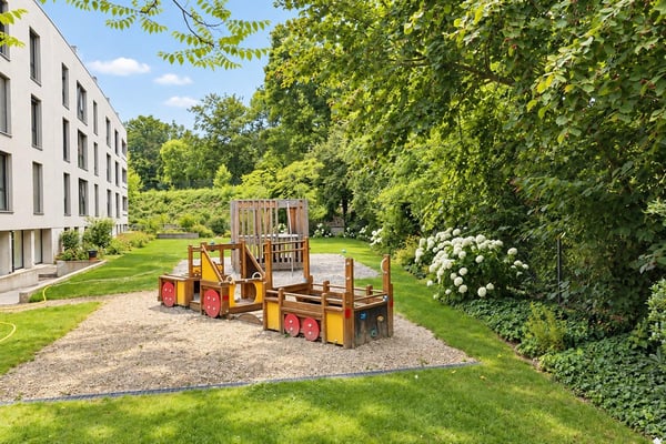 Sonnige 3,5-Zimmer-Dachwohnung Nähe der Langen Erlen 9