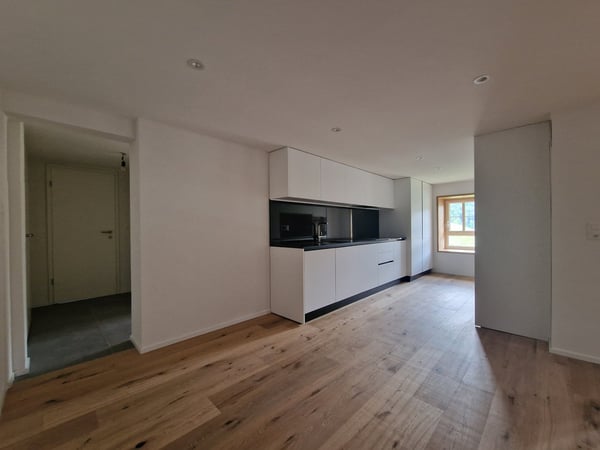 Magnifique 3.5 pièces rénové de 96 m² | Vue sur les Préalpes | À 3 min de la gare 10