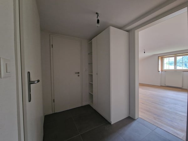 Magnifique 3.5 pièces rénové de 96 m² | Vue sur les Préalpes | À 3 min de la gare 7