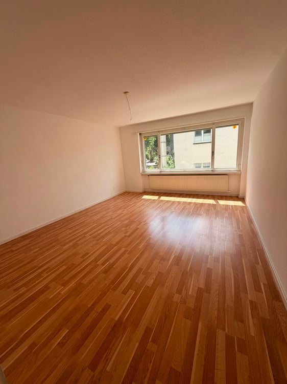 Helle 3-Zimmer-Wohnung mit Balkon in zentraler Lage Schaffhausen 2