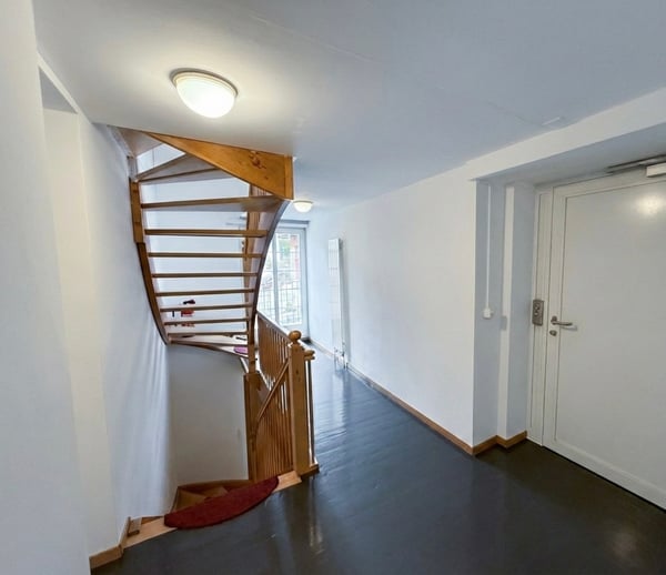 Neu renoviertes Bauernhaus mit 6.5 Zimmern und grosszügigem Garten 10