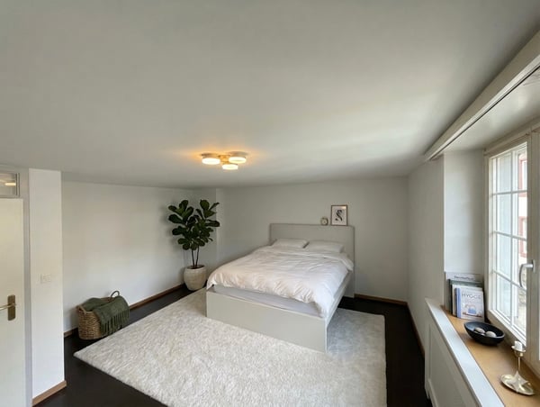 Neu renoviertes Bauernhaus mit 6.5 Zimmern und grosszügigem Garten 7