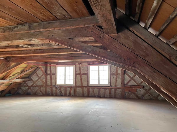 Neu renoviertes Bauernhaus mit 6.5 Zimmern und grosszügigem Garten 11