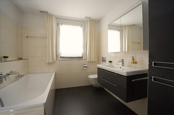 Modern wohnen auf Eigentumsniveau - 4.5 Zimmer mit zwei Wintergärten 3