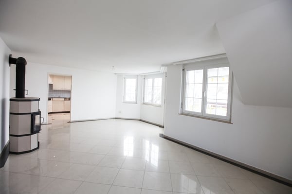 Exklusive 5.5-Zimmer-Maisonettewohnung mit Galerie und grossem Balkon 4