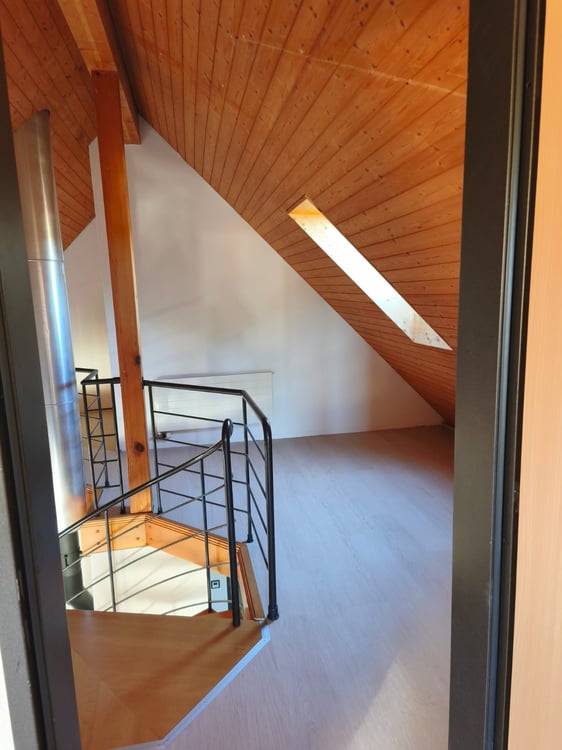 Exklusive 3.5-Zimmer-Maisonettewohnung mit Galerie und Schwedenofen 10
