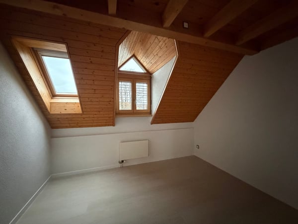 Exklusive 5.5-Zimmer-Maisonettewohnung mit Galerie und Schwedenofen 9