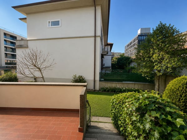 Spacious Family Home with Private Garden in a Quiet Residential Area of Chiasso 6