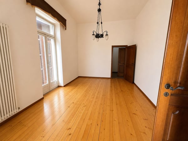 Spacious Family Home with Private Garden in a Quiet Residential Area of Chiasso 2