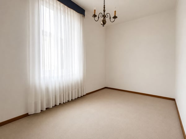 Spacious Family Home with Private Garden in a Quiet Residential Area of Chiasso 10