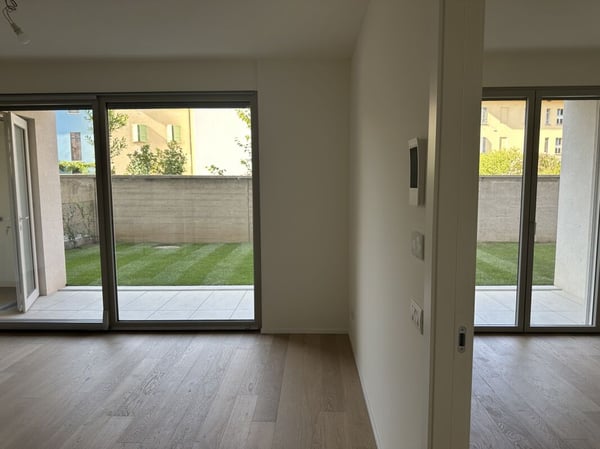 Moderno bilocale con grande giardino 6