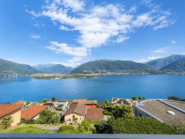 Vairano: Splendido 3.5 locali- residenza secondaria con vista lago a 180° e piscina 2