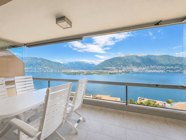 Vairano: Splendido 3.5 locali- residenza secondaria con vista lago a 180° e piscina 1