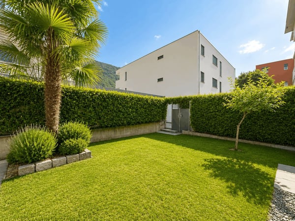 Grosszügiges Reihenhaus mit privatem Garten in Contone 20