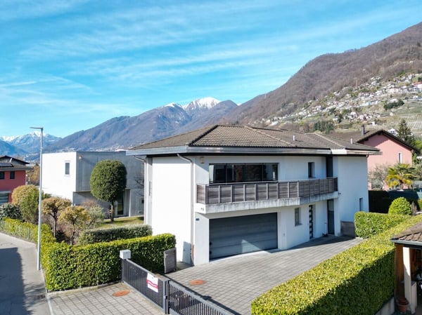 Hochwertiges Einfamilienhaus mit Sauna, Innenpool und Aufzug 14