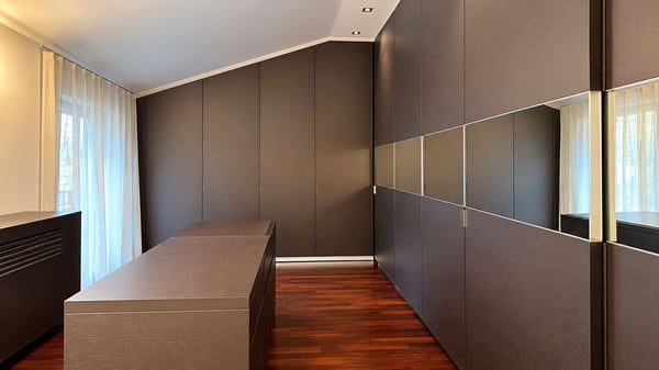 Spazio, design e comfort: duplex di oltre 160 m² a Chiasso 9
