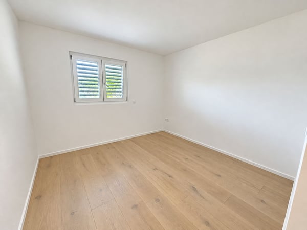 MENDRISIO - Spazioso appartamento 4.5 locali con studio, lavanderia privata, terrazza e giardino 10