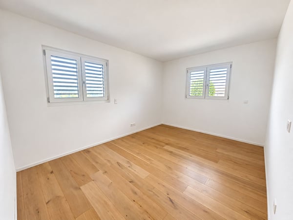 MENDRISIO - Spazioso appartamento 4.5 locali con studio, lavanderia privata, terrazza e giardino 12