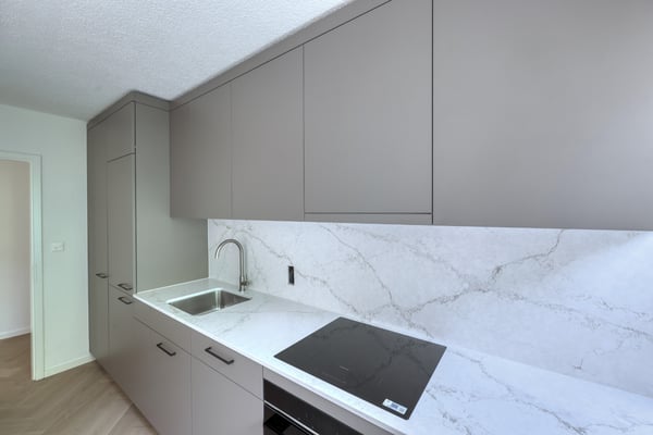 Wohnen mit Qualität - sanierte 3.0-Zimmer-Wohnung in Zug 3