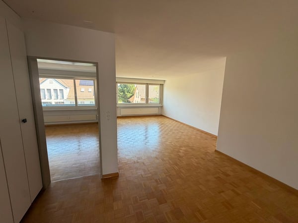 Grosszügige 2.5-Zimmer-Wohnung zur befristeten Miete bis 31.03.2027 2