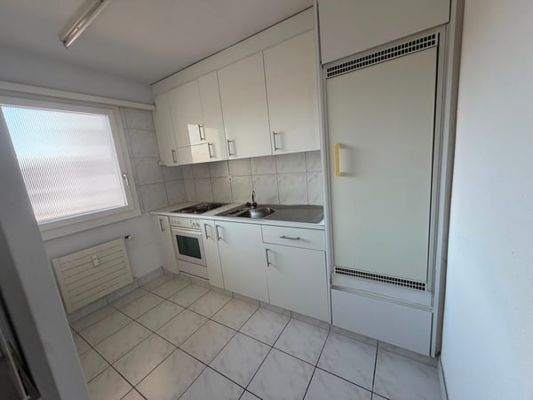Grosszügige 2.5-Zimmer-Wohnung zur befristeten Miete bis 31.03.2027 4