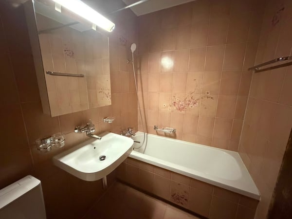Grosszügige 5.5-Zimmer-Wohnung zur befristeten Miete bis 31.03.2027 5
