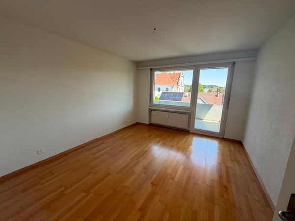 Grosszügige 4.5-Zimmer-Wohnung zur befristeten Miete bis 31.03.2027 3