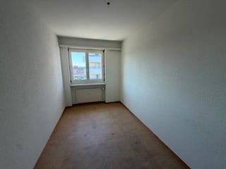 Grosszügige 4.5-Zimmer-Wohnung zur befristeten Miete bis 31.03.2027 8