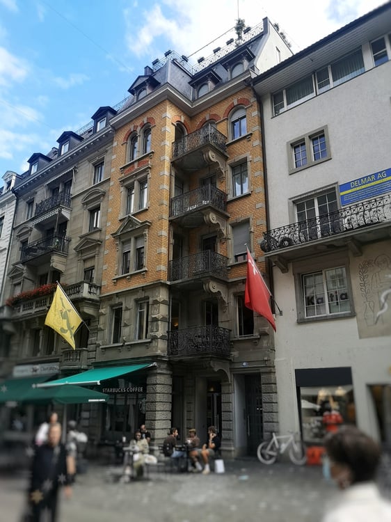 Zentral gelegen, komfortabel gelebt - 5-Zimmer-Maisonette-Wohnung 1