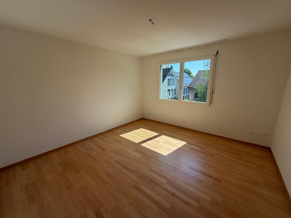Grosszügige 4.5-Zimmer-Wohnung zur befristeten Miete bis 31.08.2027 5