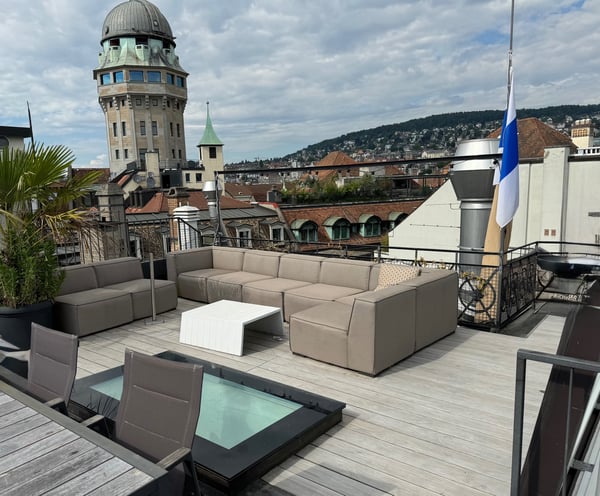 Einmalige, charmante Wohnung mit Dachterrasse im Herzen von Zürich 1