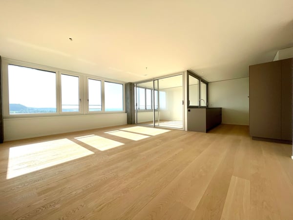TOP: EXQLUSIVE 3.5-Zimmer-Wohnung im 24. Stock mit Panoramablick