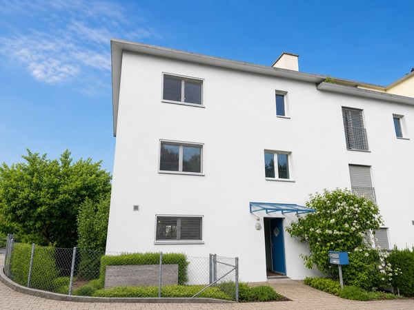 Aussergewöhnlich grosszügiges 7.5-Zimmer mit Südgarten und vielseitigem 2. Obergeschoss