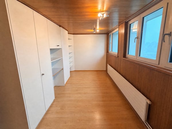 4-Zimmer-Wohnung mit Gewerbepotenzial, zwei Zugängen und Aussenparkplatz – Bezug ab 01.12.2026 5