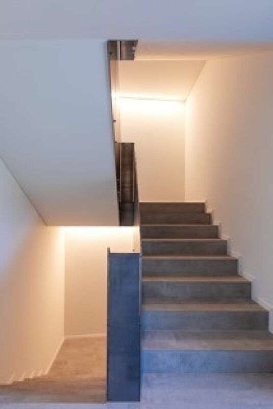 MAGLIASO · ATTICO DUPLEX CON AMPIE TERRAZZE · ELEGANZA CONTEMPORANEA