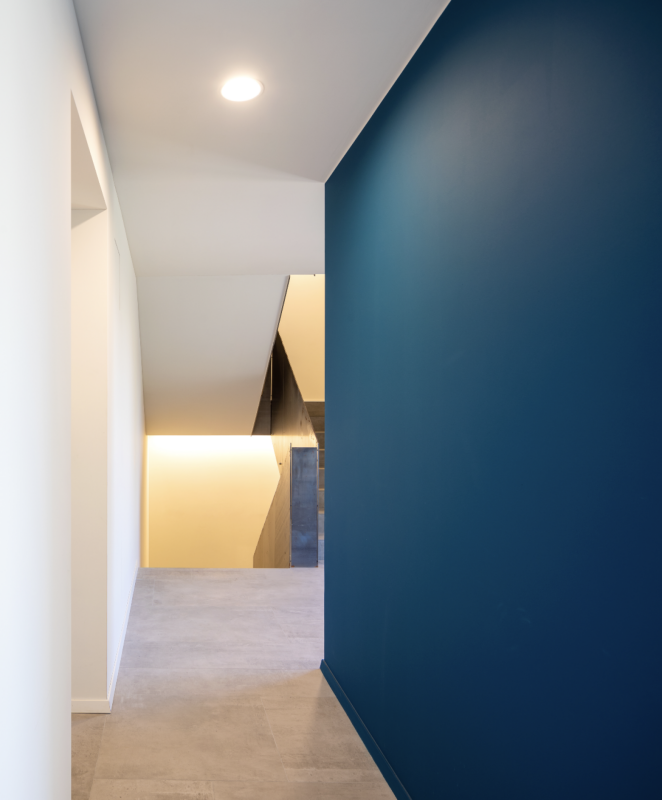 MAGLIASO · ATTICO DUPLEX CON AMPIE TERRAZZE · ELEGANZA CONTEMPORANEA