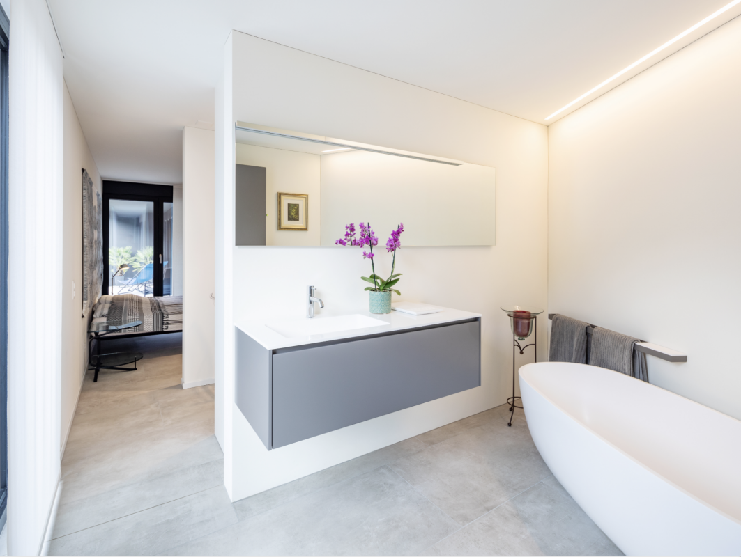MAGLIASO · ATTICO DUPLEX CON AMPIE TERRAZZE · ELEGANZA CONTEMPORANEA