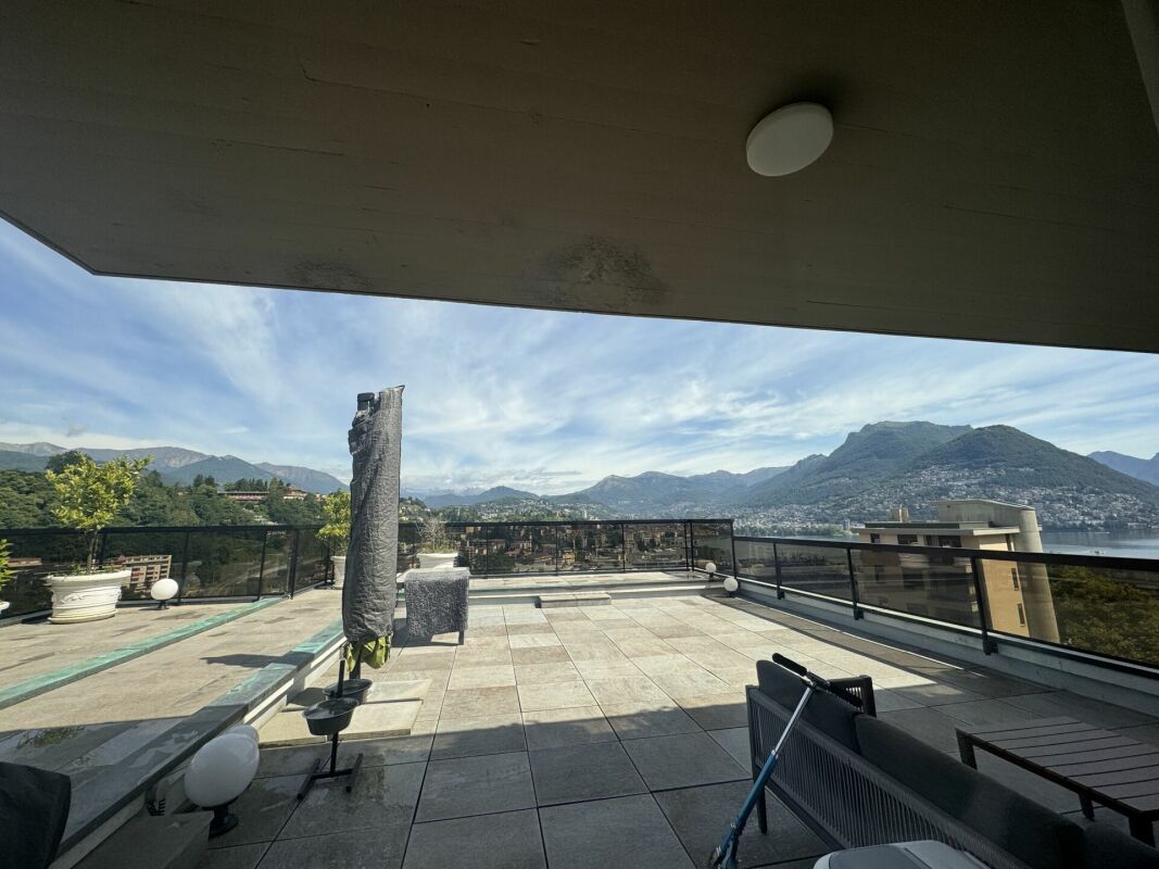PARADISO | 6 LOCALI CON TERRAZZA DI 109 M2 VISTA PANORAMICA SU LAGO E GOLFO DI LUGANO