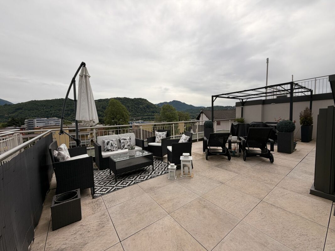 AGNO · AMPIO E MODERNO BILOCALE CON TERRAZZA PANORAMICA