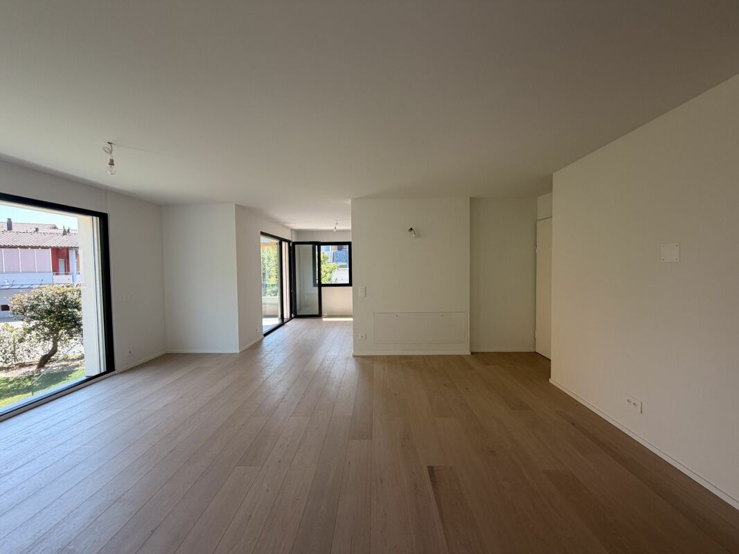 CANOBBIO - 4.5 LOCALI COMPLETAMENTE RINNOVATO, CON GIARDINO, TECNOLOGIA E COMFORT
